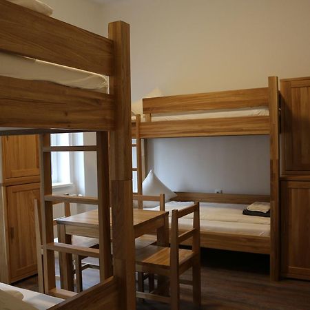 Hotel Sinos Клагенфурте Экстерьер фото
